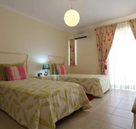 Vale Do Garrao Sleeps 8 Pool Air Con 빌라 퀸타도라고
